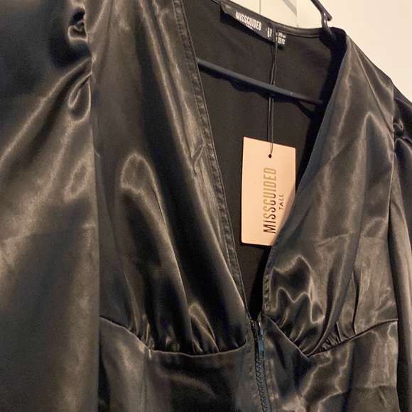 NWT Misguided “Tall” Zip Front Long Pff Sleeve Cropped Blouse | Size 6 - Picture 6 of 9